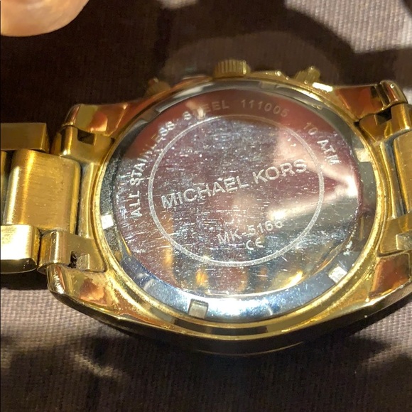 Michael KORS 5166 Gold Tone Watch - Used - Picture 5 of 5